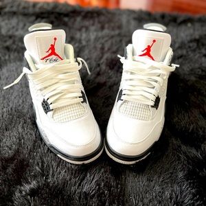 Men’s retro Jordan 4 Oreo’s size 8.5